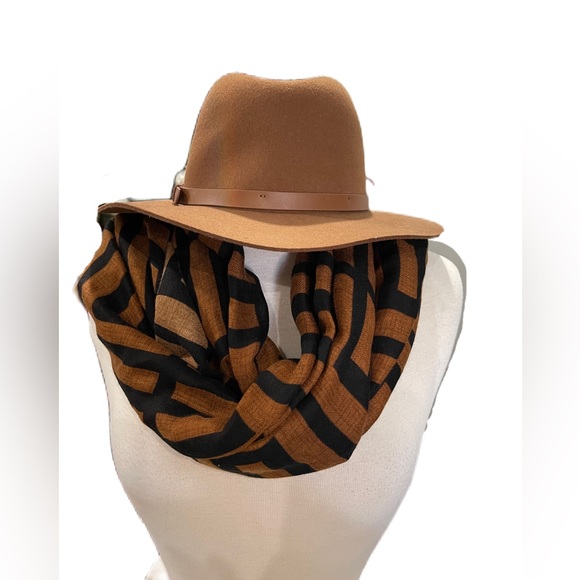 Accessories - H&M Felt Hat & Scarf